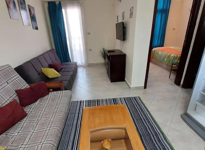 Mamsha View 1 Bedroom Flat Beside Russian Consulate شقة *