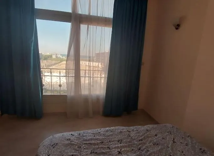 Mamsha View 1 Bedroom Flat Beside Russian Consulate شقة